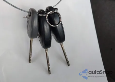 2016 Toyota Camry Le z USA, uszkodzony, nr VIN 4T1BF1FK0GU511213